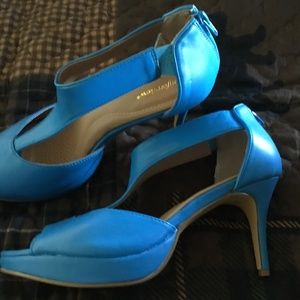 NEW Blue platform sandals with 3 1/2 inch heel